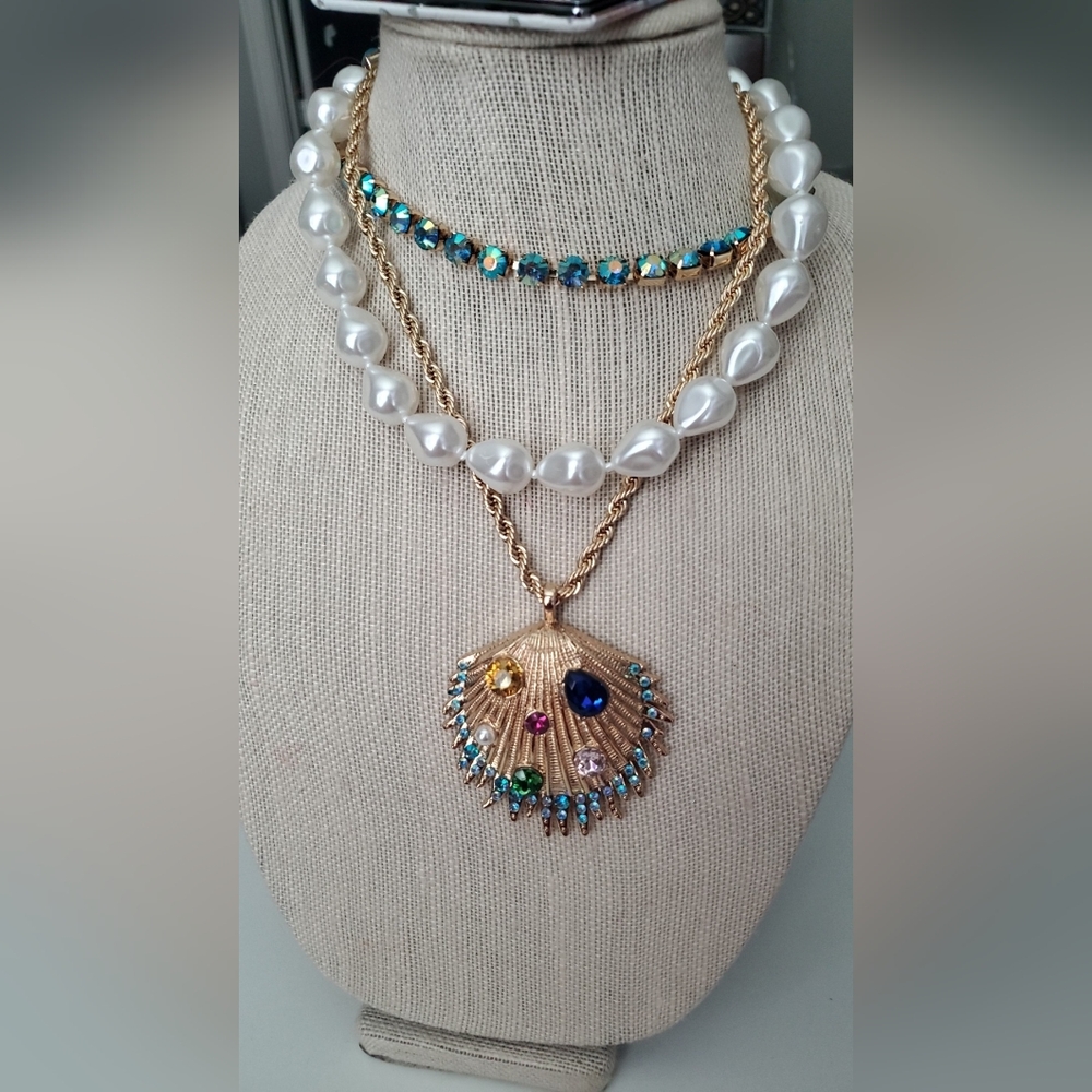 Gold Shell Pendant Necklace with Pearls and Crystals